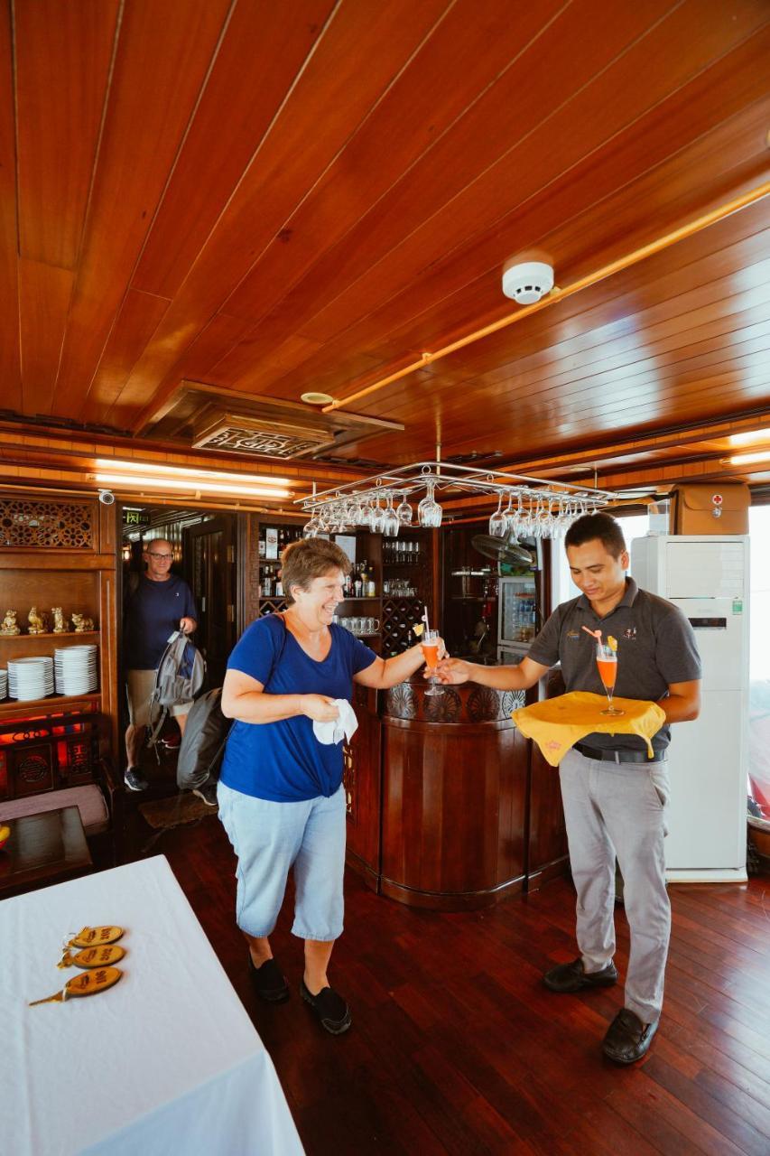 Renea Cruises Halong Hotel Hạ Long-öböl Kültér fotó
