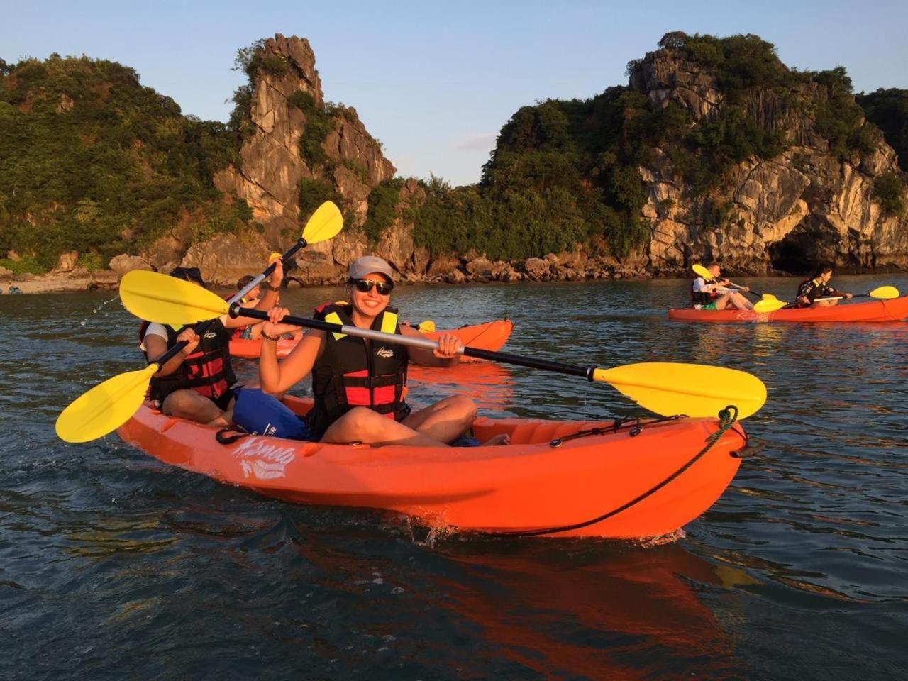 Renea Cruises Halong Hotel Hạ Long-öböl Kültér fotó